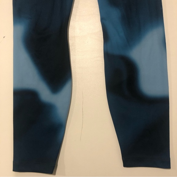 Nike Dri-Fit Yoga Pants Womens size Small Light and Dark Blue - Picture 3 of 7